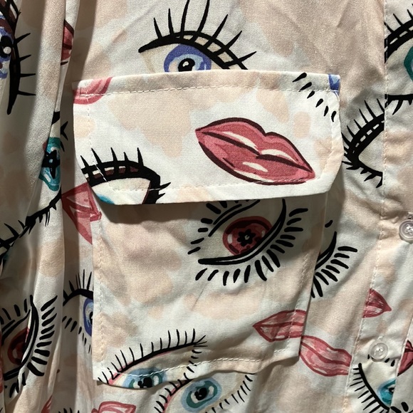 Button Down Blouse-OS! - Picture 4 of 8